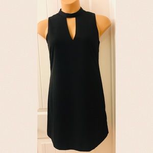 5/48 Saks 5th Avenue | Classic A Line Black Dress